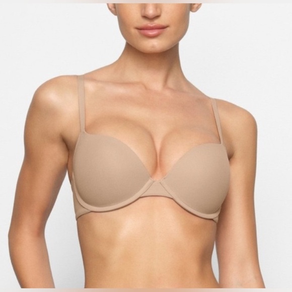 COPY - SKIMS FITS EVERYBODY
T shirt BRA 34B - Picture 1 of 6